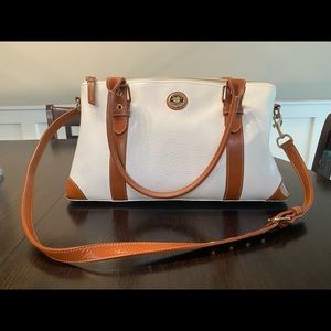 Dooney & Bourke